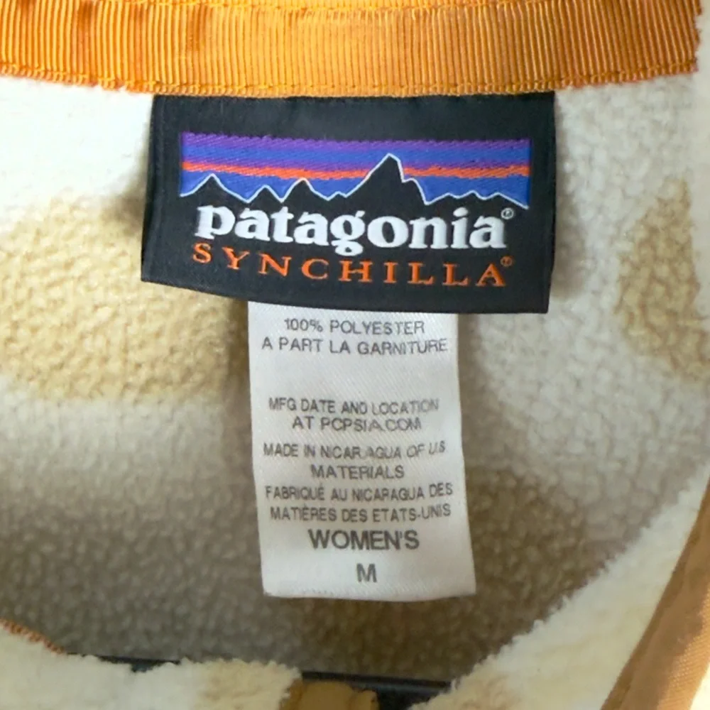 Patagonia Synchilla Cream and Tan Polka Dot Pull Over Sweater - Picture 6 of 10